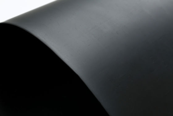 أسود بلاستيكي Hdpe Geomembrana Geosynthetic 0.5mm لبناء الطرق